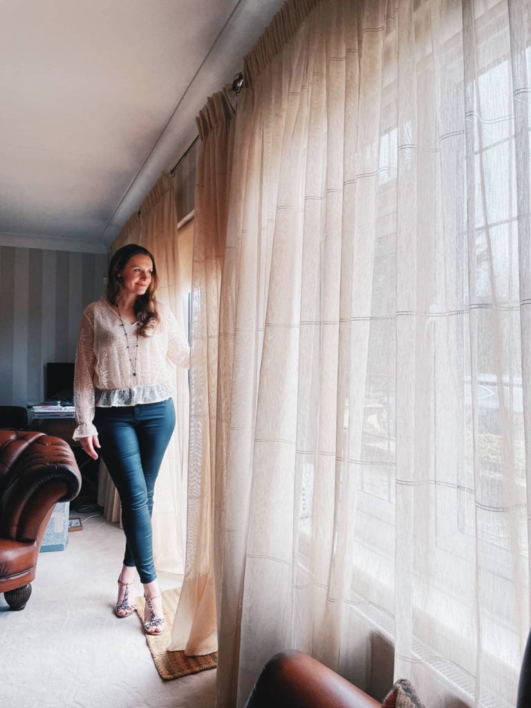 Virtual photoshoot - Marie standing by window